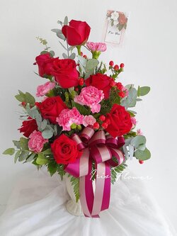 แจกันดอกกุหลาบ