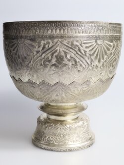 ชุดขันเงินและพานเงิน แกะลายเทพนม🙏🏼