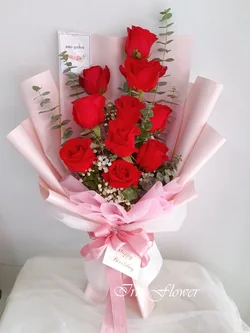 ช่อดอกกุหลาบสีแดง