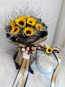 ็็HBD Set ช่อดอกทานตะวัน และเค้ก