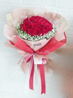 ช่อดอกกุหลาบสีแดง