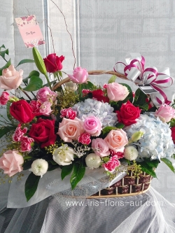 กระเช้าดอกไม้สด