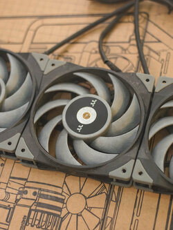 พัดลมคอมมือสอง Thermaltake toughfan 12 turbo ขนาด 12 CM