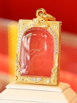 รับเลี่ยมพระ กรอบพระ ตลับทองฝังเพชรพลอย ร้านเลี่ยมพระอยุธยา