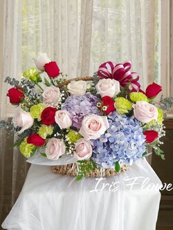 กระเช้าดอกไม้สด