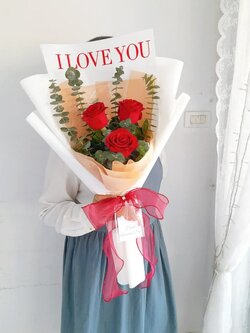 ช่อดอกกุหลาบ I LOVE YOU สีแดง