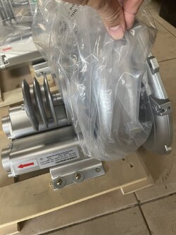 พัดลมโบรเวอร์เป่าอากาศ(Belt drive) ½ HP และ ดูดอากาศ แบบใช้เครื่องยนต์หรือ มอเตอร์ สำหรับใช้งานในพิ้นที่ที่ไม่มีไฟฟ้า หรือ ต้องการความเร็วรอบสูงพิเศษ