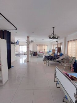 ห้อง 6 เตียง ชั้นล่าง