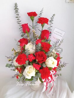 แจกันดอกกุหลาบ