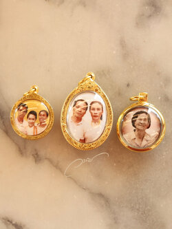 รับทำล็อกเก็ต จี้รูปภาพเลี่ยมทอง ล็อกเก็ตพ่อแม่ By WANICH