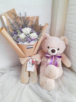 ตุ๊กตาหมี 60cm.กับช่อดอกสแตตีส