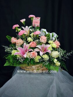 กระเช้าดอกกุหลาบ ลิลลี่ คาร์เนชั่น