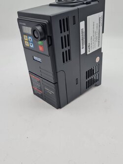 อินเวอร์เตอร์ 750W 380V 3เฟส ควบคุมความเร็วรอบมอเตอร์ใช้กับงานสายพานลำเรียง