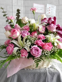 กระเช้าดอกไม้โทนชมพู ม่วง