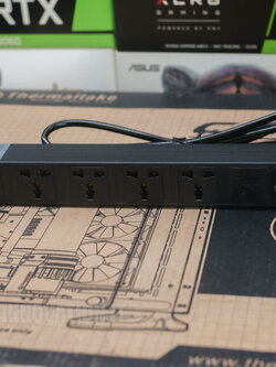 ปลั๊กไฟ HyperLink RACK HP-PUD06 กันไฟฟ้าลัดวงจร กันฟ้าผ่า 6 ช่อง สายยาว 2 เมตร (ในภาพคือสินค้าตัวอย่าง)