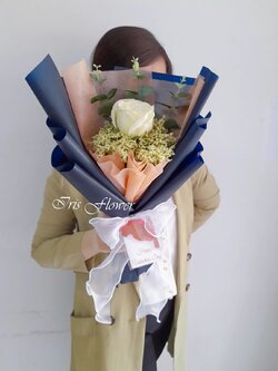 ช่อดอกกุหลาบ 1 ดอก (น้ำเงินเข้ม)