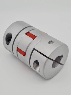 Jaw coupling ขนาดความโต 40 mm ยาว 65 mm รูมีลิ่ม ข้อต่อยืดหยุ่นสำหรับมอเตอร์และเพลาผลิตจากอลูมิเนียม 7075 จัดส่งในประเทศไทย