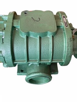 รูทโบลเวอร์(Root Blower) ขนาด 2.5นิ้ว สำหรับจ่ายอากาศในระบบเพาะเลี้ยงสัตว์น้ำสำหรับฟาร์มกุ้งและ ฟาร์มปลา บ่อบำบัดน้ำเสีย