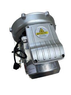 พัดลมโบรเวอร์เป่าอากาศ และ ดูดอากาศ Ring Blower CTA 550 220 V ขนาด 2/3 แรงม้าใช้เติมอากาศในบ่อ เพาะเลี้ยงสัตว์น้ำ