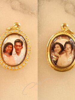 รับทำล็อกเก็ตเลี่ยมทองฝังพลอย ล็อกเก็ตเลี่ยมทอง จี้ล็อกเก็ตฝังพลอย จี้ล็อกเก็ตทอง จี้รูปภาพ จี้รูปพ่อแม่ จี้ทองคำแท้ ล็อคเก็ต Gold Locket