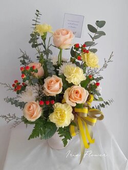 แจกันดดอกกุหลาบ