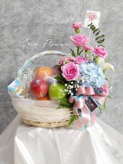 กระเช้ารวมนมและผลไม้