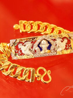 รับงานสั่งทำ กรอบเลสหลวงพ่อรวย กรอบทองทำแท้ ฝังเพชร พลอย เปลี่ยนสายทองเลสหลวงพ่อรวย