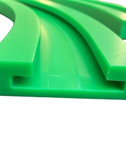 Tab Chain Track UHMW-PE 880TAB-K325 รางสายพานแบบโค้ง R500 mm สำหรับงานสายพานลำเลียงโรงงานน้ำดื่ม