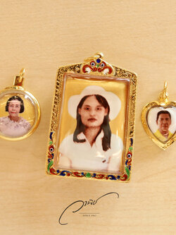 ล็อกเก็ตรูปภาพ ล็อกเก็ตพ่อแม่ เลี่ยมกรอบทองคำแท้ By WANICH JEWELRY