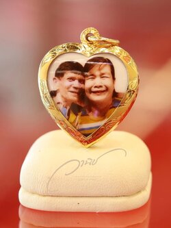 ล็อกเก็ตหินเลี่ยมกรอบทองทรงหัวใจ💛 งานสั่งทำสุดพิเศษ เพื่อคนที่คุณรัก By WANICH