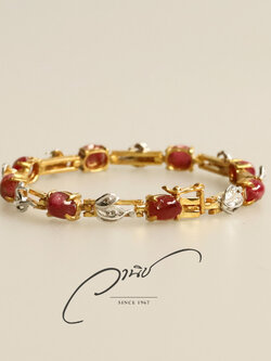 สร้อยข้อมือทองคำรุ่นเก่า ฝังทับทิมและเพชรเหลี่ยมกุหลาบ