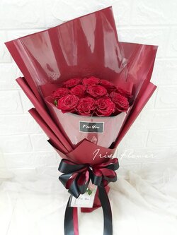 ช่อดอกกุหลาบแดง