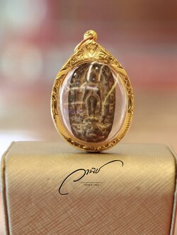 รับเลี่ยมพระ กรอบทองกันน้ำ รอรับได้เลย (1-2 ชั่วโมง) หน้าร้านอยู่ในตัวเมืองอยุธยา (ห้างทองทองดี)