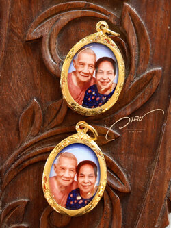 WANICH LOCKET รับทำล็อกเก็ตหินเลี่ยมกรอบทองคำ จี้ล็อกเก็ต ล็อกเก็ตพ่อแม่ ฯลฯ