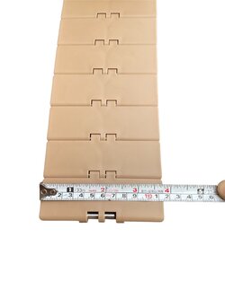 820-K450 Straight Top chain width 114.3 mm Pitch 38.1mm POM material Brow color สายพานลำเลียง(Conveyer) ขวดในโรงงานอุตสาหกรรมเป่าขวดหรือโรงงานผลิตน้ำ