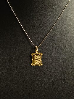 จี้ทองคำ ตัวอักษร “E” พิเศษไม่บวกค่ากำเหน็จ