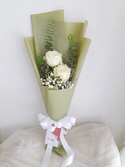 ช่อดอกกุหลาบ 2 ดอก