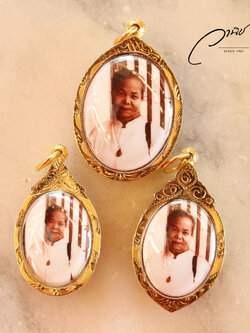 ล็อกเก็ตหิน 2 หน้า รูปพ่อแม่ เลี่ยมกรอบทองคำแท้ By WANICH JEWELRY