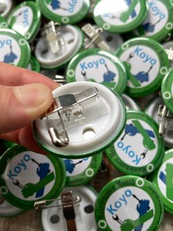 เข็มกลัดแบบคลิปหนีบเสื้อ เข็มกลัดสำหรับใช้ในโรงงาน เข็มกลัดปากจระเข้หนีบกระเป๋าได้