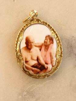 รับทำล็อกเก็ตเลี่ยมกรอบทอง Gold Locket By WANICH JEWELRY