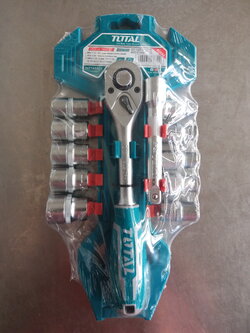 TOTAL ชุดประแจบ๊อกซ์ 12 ชิ้น/ชุด THT141121 ด้ามฟรี + ลูกบ๊อกซ์ 1/4 นิ้ว / 1/2 นิ้ว Socket Set