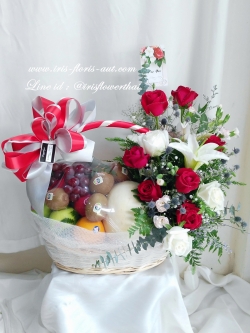 กระเช้าผลไม้ดอกไม้