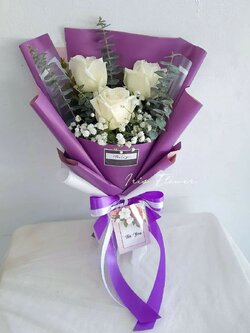 ช่อดอกกุหลาบ 3 ดอก