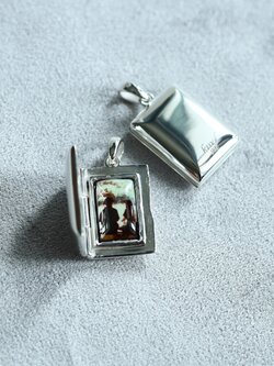 ล็อกเก็ตเปิดปิด ตลับเงินใส่รูปภาพ ตลับเงินเปิดปิด ล็อกเก็ตรูปภาพ By kmol studio