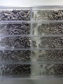 รหัสสินค่้า 285 1000 ชิ้น / เซ็ตสกรูต่างๆ แสตนเลส สำหรับแว่นตา นาฬิกา สำหรับช่างซ่อมนาฬิกา