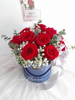 กล่องดอกไม้ กุหลาบสีแดง