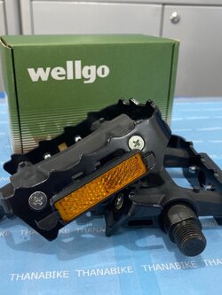 บันไดจักรยาน Wellgo รุ่น LU982-A-B ใช้ได้กับรองเท้าทั่วไป