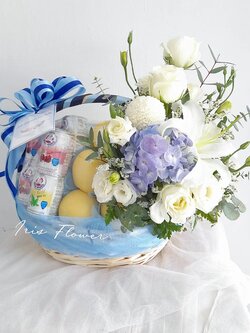 กระเช้าผลไม้ดอกไม้