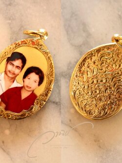 รับทำล็อกเก็ตเลี่ยมกรอบทอง (Gold Locket)