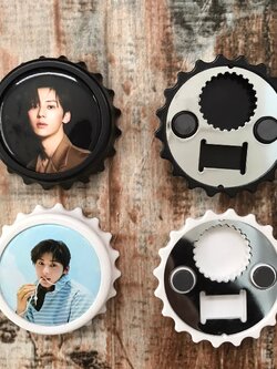 ที่เปิดฝาขวดวงกลมติดตู้เย็น 5.8 cm ทรงฝาจีบ